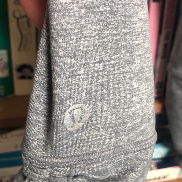 Lululemon Capri Ruched Drawstring Heather Gray Sz 4 Leggings - Picture 7 of 10